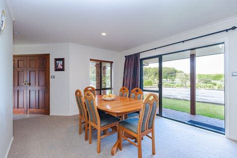 Photo of property in 35 Saint Oswalds Drive, Brunswick, 4571