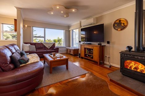 Photo of property in 221 Rosetta Road, Raumati South, Paraparaumu, 5032
