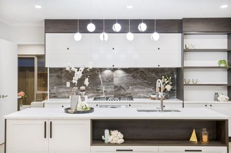 Photo of property in 92 Tir Conaill Avenue, Flat Bush, Auckland, 2019