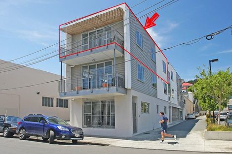 Photo of property in 17d Hania Street, Mount Victoria, Wellington, 6011