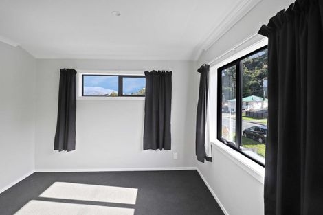 Photo of property in 130b Wellington Road, Wainuiomata, Lower Hutt, 5014