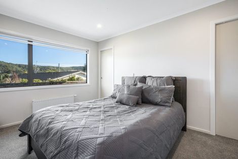 Photo of property in 11 Henrietta Maxwell Grove, Wainuiomata, Lower Hutt, 5014