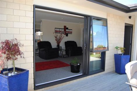 Photo of property in 12b Arnold Grove, Paraparaumu Beach, Paraparaumu, 5032