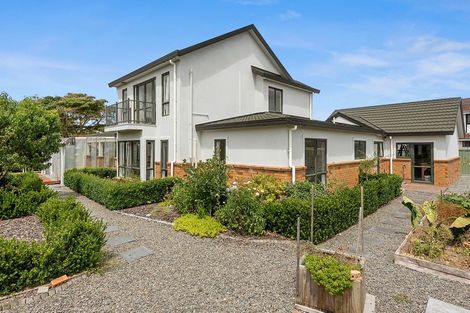 Photo of property in 21 Nielsen Gardens, Rototuna, Hamilton, 3210