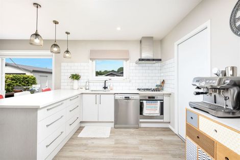 Photo of property in 18 Charlcott Street, Burnside, Christchurch, 8053