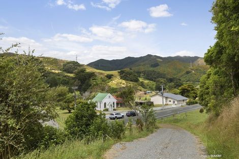 Photo of property in 373 Makara Road, Makara, Karori, 6972
