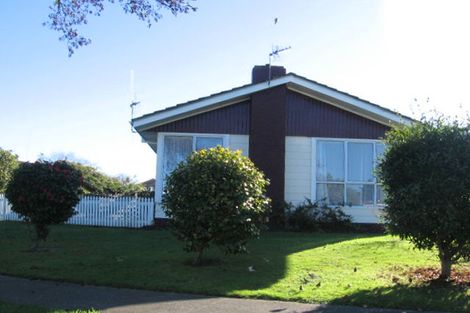 Photo of property in 98 Apollo Parade, Milson, Palmerston North, 4414