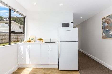 Photo of property in 27 Paremata Crescent, Paremata, Porirua, 5024