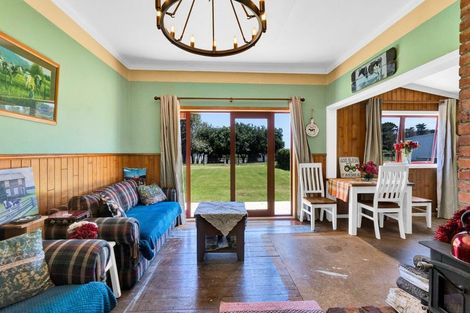 Photo of property in 185 Tasman Street, Opunake, 4616