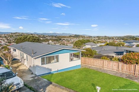Photo of property in 4 Glenamoy Crescent, Johnsonville, Wellington, 6037