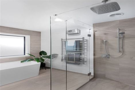 Photo of property in 242 Memorial Avenue, Burnside, Christchurch, 8053