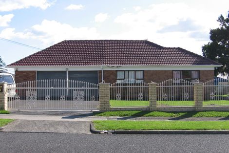 Photo of property in 13 Elizabeth Avenue, Papatoetoe, Auckland, 2025