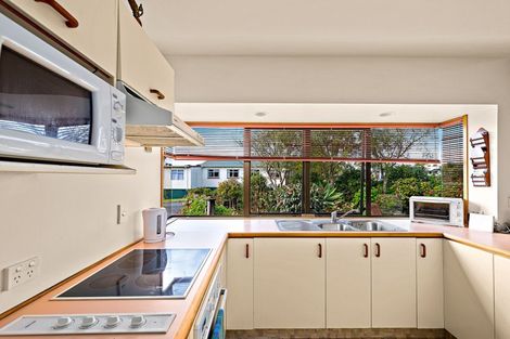 Photo of property in 1a Kauri Crescent, Snells Beach, 0920