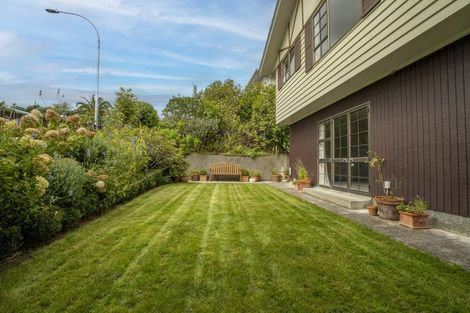 Photo of property in 1 Brasenose Place, Tawa, Wellington, 5028