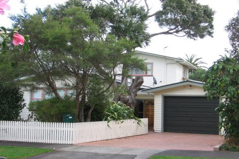 Photo of property in 11 Erin Street, Hokowhitu, Palmerston North, 4410