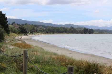 Photo of property in 211 Patons Rock Road, Patons Rock, Takaka, 7182