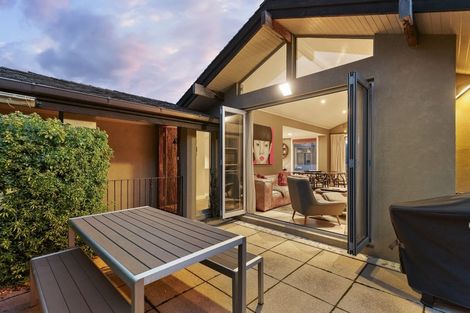 Photo of property in The Woods, 5/12 Dublin Street, Queenstown, 9300