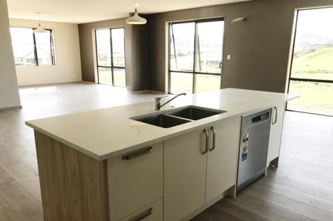 Photo of property in 8 Hillpark Drive, Pokeno, 2402