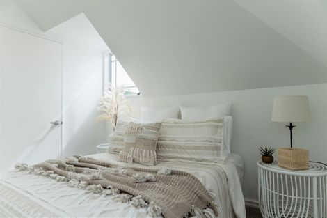 Photo of property in 99a Avonhead Road, Avonhead, Christchurch, 8042