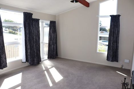 Photo of property in 32 Stuart Street, Holmes Hill, Oamaru, 9401