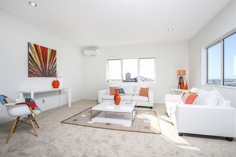 Photo of property in 73 San Valentino Drive, Henderson, Auckland, 0612