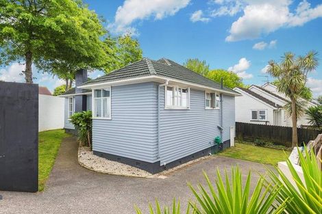 Photo of property in 1556 Great North Road, Waterview, Auckland, 1026