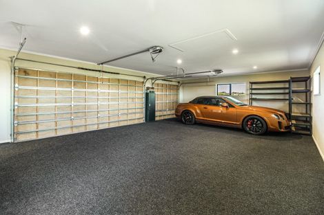 Photo of property in 80 Ewen Place, Karaka, Papakura, 2580