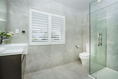 Photo of property in 48 Holland Road, Hillcrest, Auckland, 0627