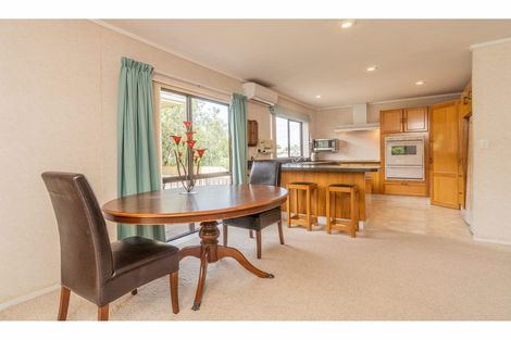 Photo of property in 2/25 Sailfish Drive, West Harbour, Auckland, 0618