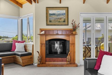 Photo of property in 50 Leslie Street, Waitara, 4320