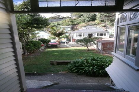Photo of property in 76 Majoribanks Street, Mount Victoria, Wellington, 6011