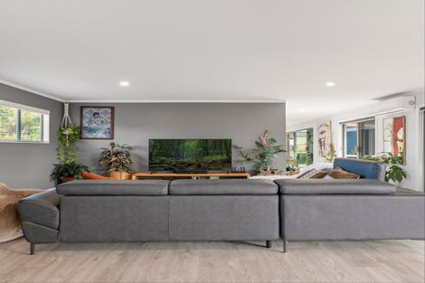 Photo of property in 10 Hillview Road, Waihi Beach, 3611