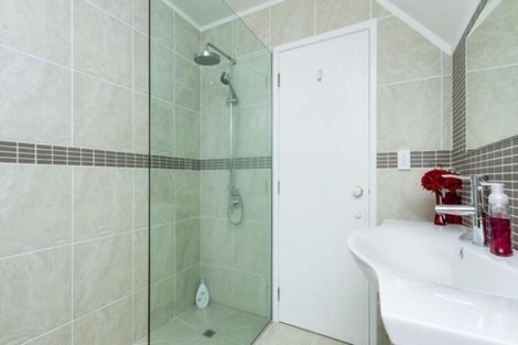 Photo of property in 1/20 Redwing Street, Browns Bay, Auckland, 0630