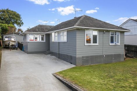 Photo of property in 88 Arimu Road, Papakura, 2110