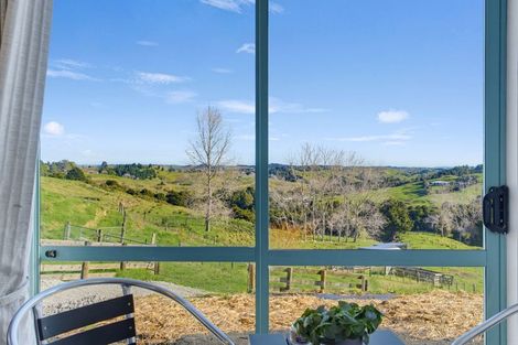 Photo of property in 63 Porter Road, Paparoa, 0571