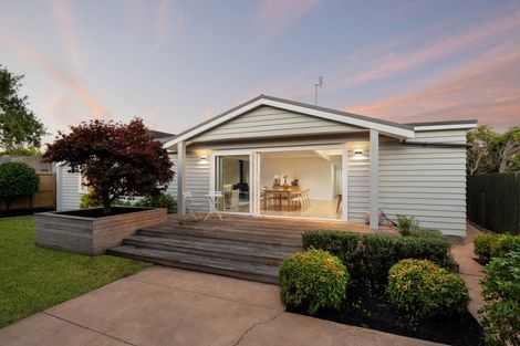 Photo of property in 43 Wai-iti Terrace, Burnside, Christchurch, 8052