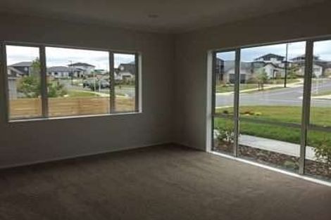 Photo of property in 24 Skipjack Pass, Silverdale, 0932