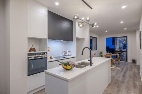 Photo of property in 9 Whawhaki Lane, Kumeu, 0810