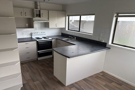 Photo of property in 2/20 Woodlands Crescent, Browns Bay, Auckland, 0630