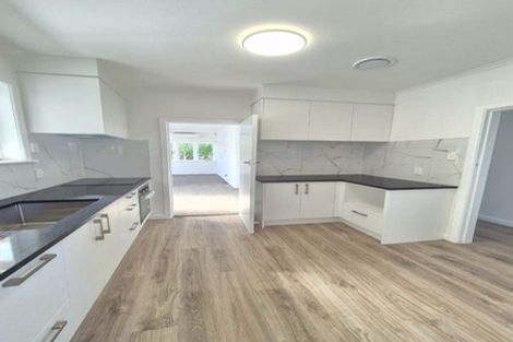 Photo of property in 15 Rogan Street, Mount Roskill, Auckland, 1041