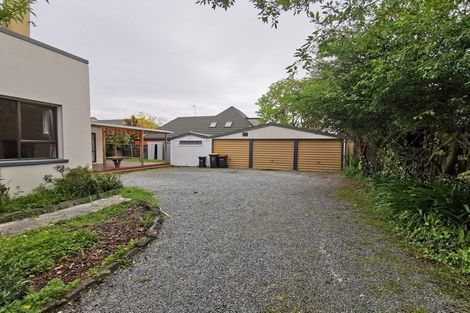 Photo of property in 67 Memorial Avenue, Ilam, Christchurch, 8053