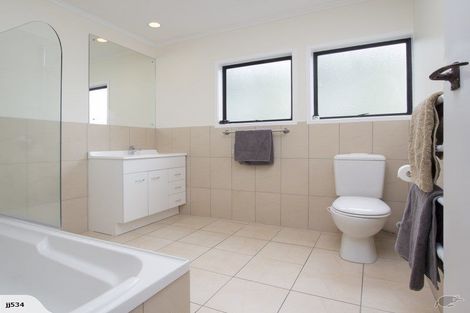 Photo of property in 1024 Great North Road, Point Chevalier, Auckland, 1022