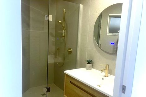 Photo of property in 49 Chamberlain Road, Massey, Auckland, 0614