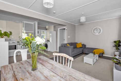 Photo of property in 65 Ferry Road, Clive, 4102