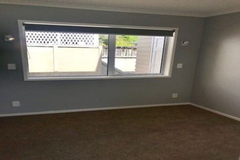 Photo of property in 20 Cypress Place, Sunnynook, Auckland, 0620