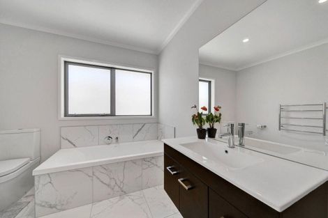 Photo of property in 23 Garrett Drive, Whalers Gate, New Plymouth, 4310