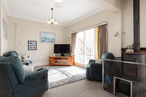 Photo of property in 6 Durham Street, Picton, 7220