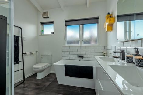 Photo of property in 38 Kelvin Grove Road, Kelvin Grove, Palmerston North, 4414