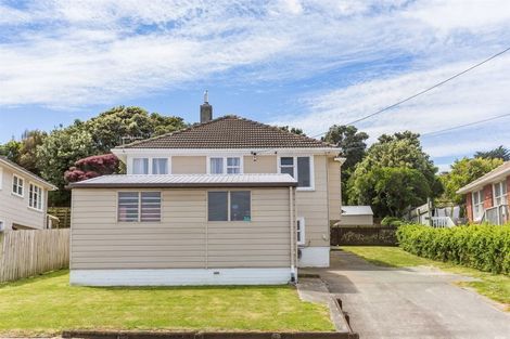 Photo of property in 34 Dimock Street, Titahi Bay, Porirua, 5022