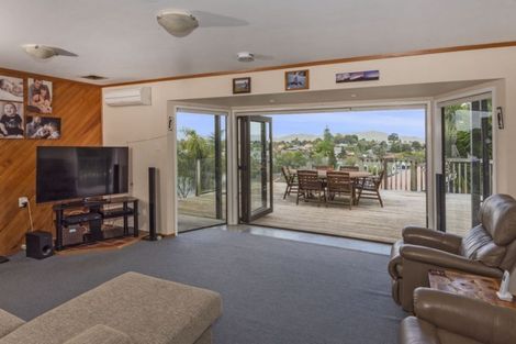 Photo of property in 10 Granfield Place, Te Kamo, Whangarei, 0112